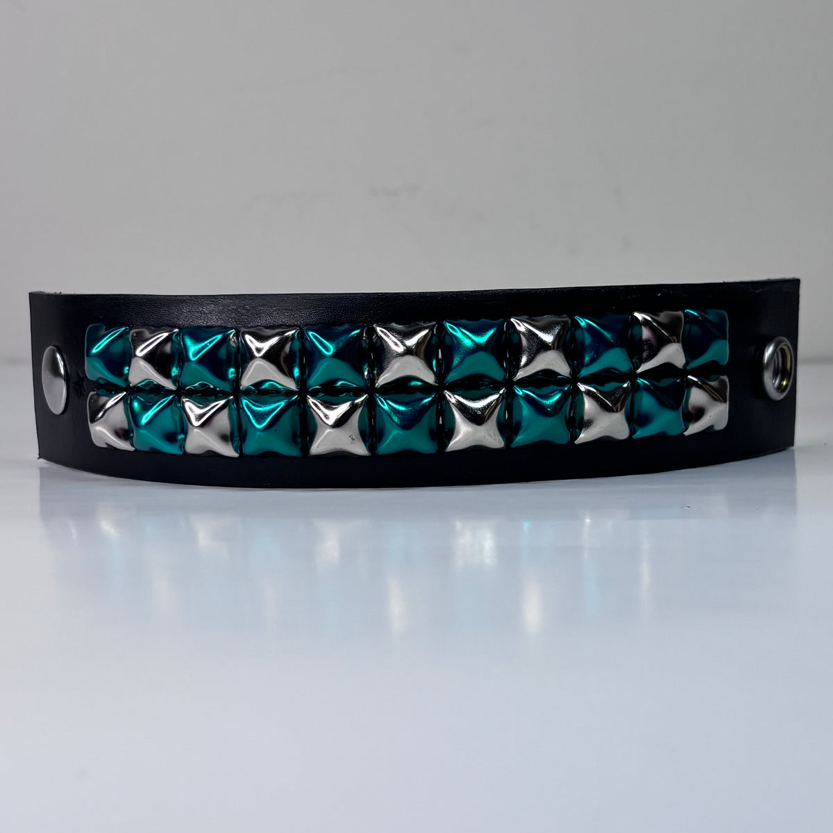 GREEN/CHROME 2 ROW STUDDED CUFF