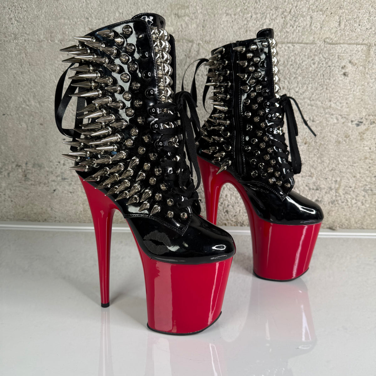 CUSTOM SPIKEY PLEASERS