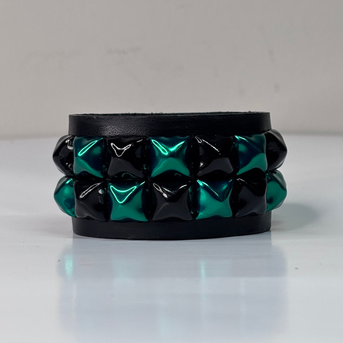 GREEN/BLACK 2 ROW STUDDED CUFF