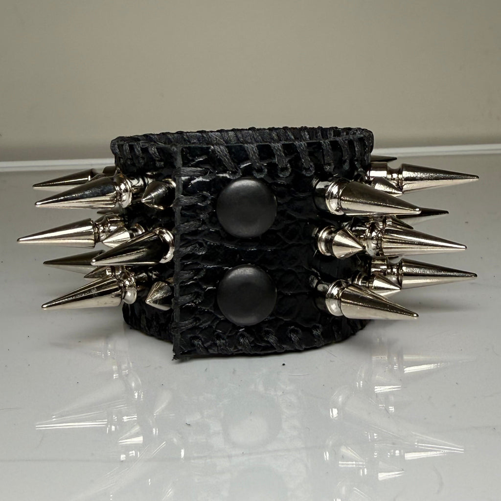 SPIKEY CROC LEATHER HIDE CUFF