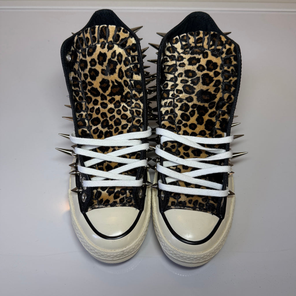 LEOPARD CHUCKS