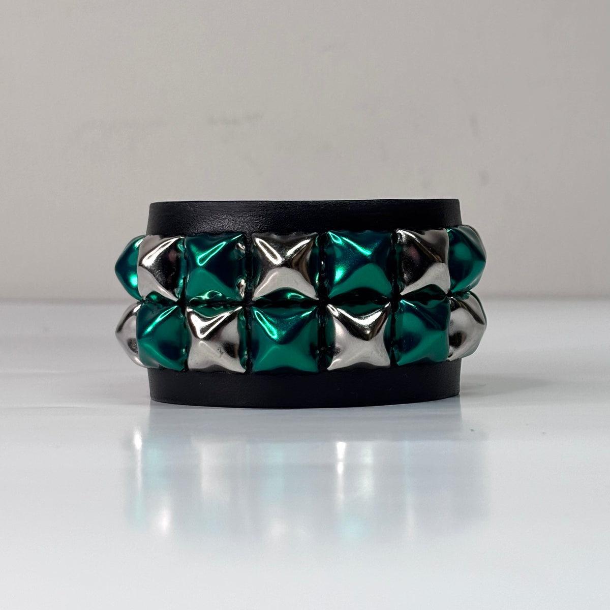 GREEN/CHROME 2 ROW STUDDED CUFF