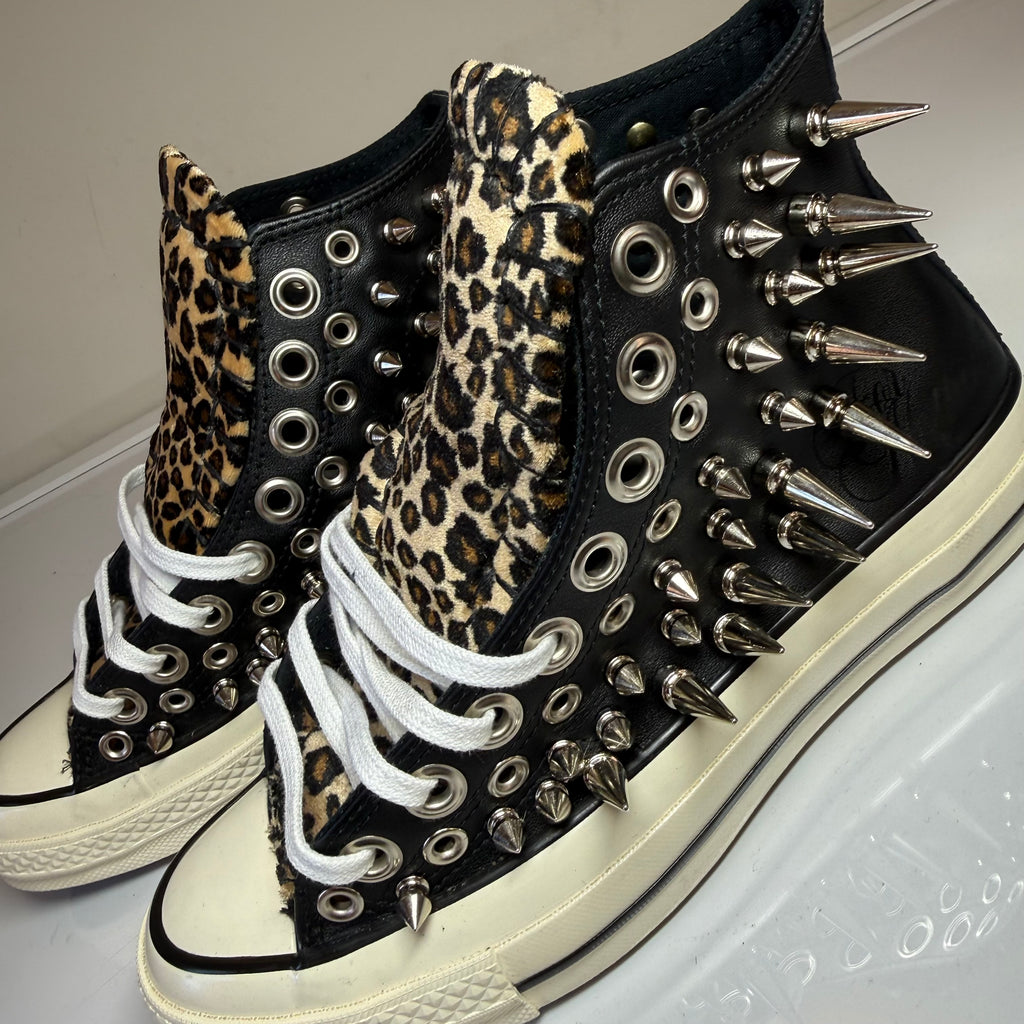 LEOPARD CHUCKS