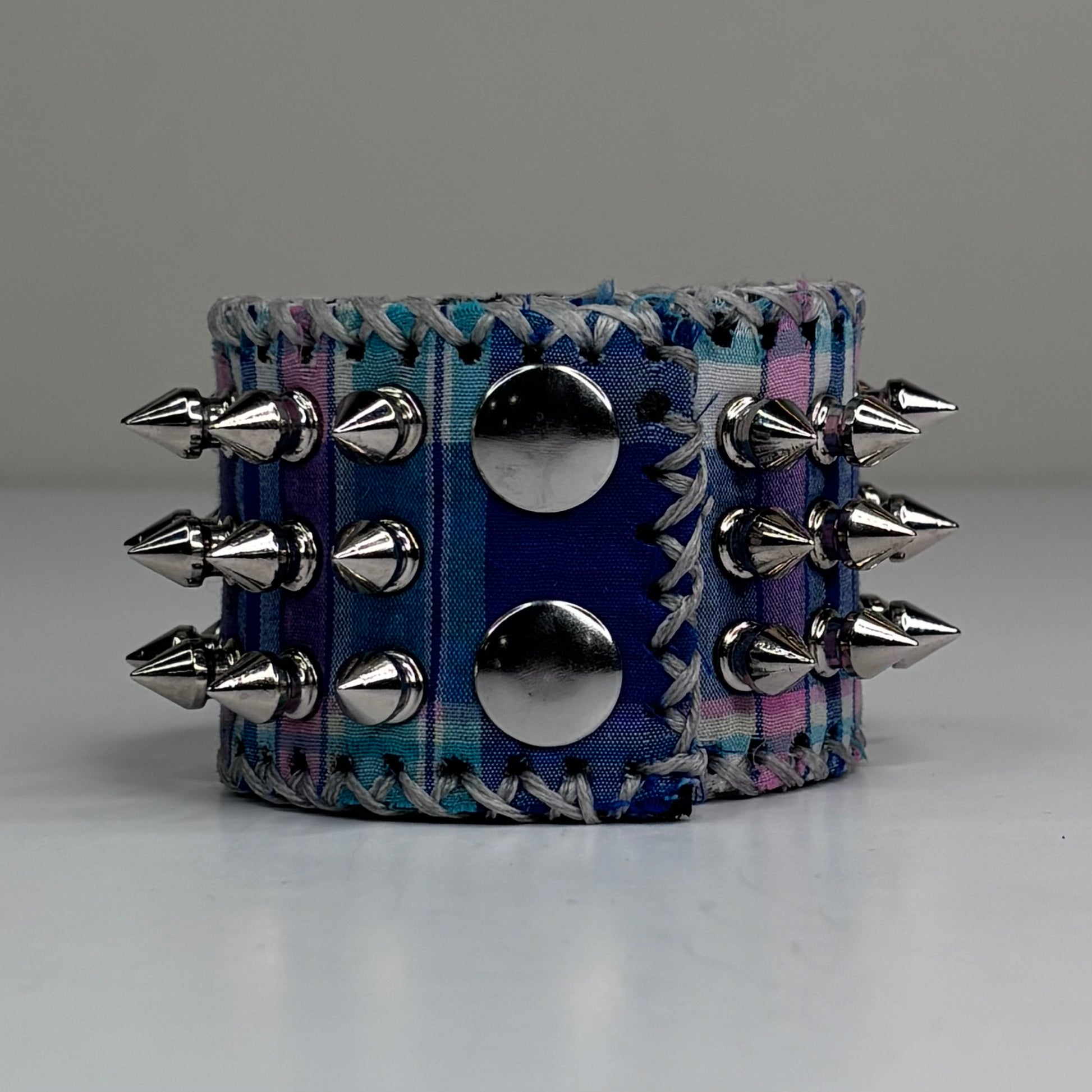 PLAID SPIKEY CUFF