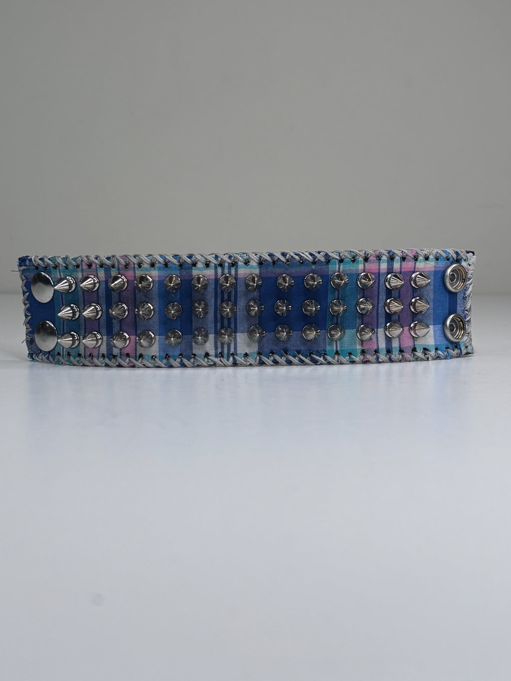 PLAID SPIKEY CUFF